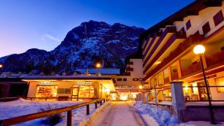 Hotel Principe Marmolada Cristoforo Travel